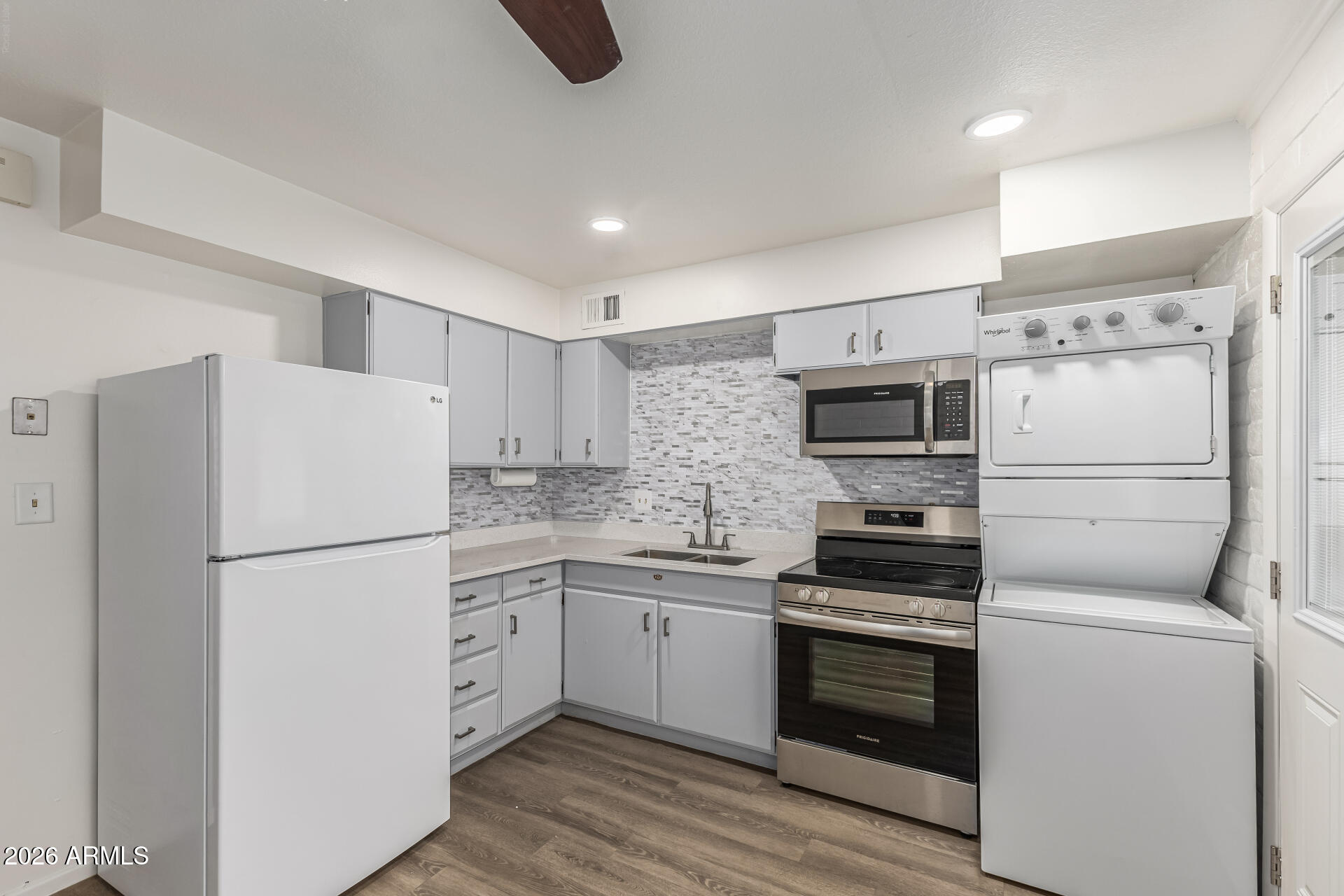 2725 South Rural Road, Unit 8 Tempe, AZ 85282 - Photo 5 of 22 10 Rural