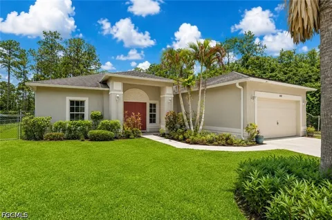 $266,999 | 818 Desoto Avenue, Lehigh Acres, FL 33972