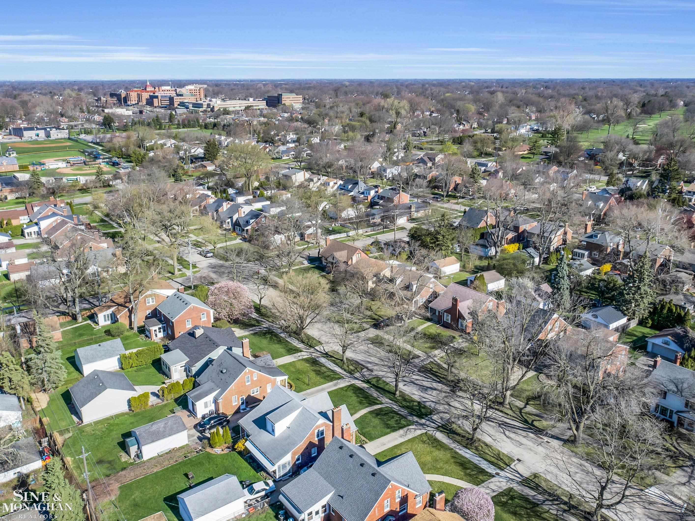 347 Ridgemont Road Grosse Pointe, MI 48236 - Photo 44 of 77 50139299-589d17bd-deab-4e02-8407-6f8ecd613123.JPG