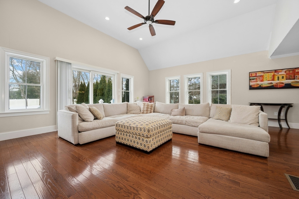 82 Pleasant Street, Unit 82 Medfield, MA 02052 - Photo 18 of 42
