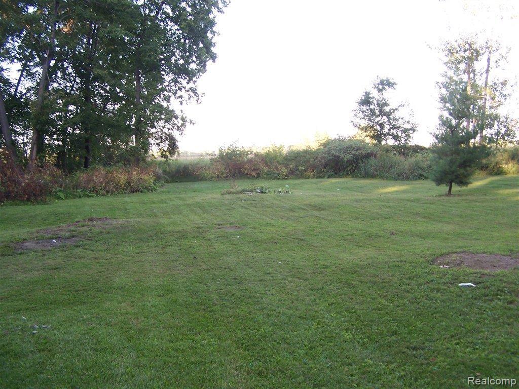 9584 North Fleming Road Fowlerville, MI 48836 - Photo 14 of 16 196.JPG