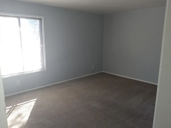 $1,350 | 2620 West Custer Avenue, Unit 2, Glendale, WI 53209