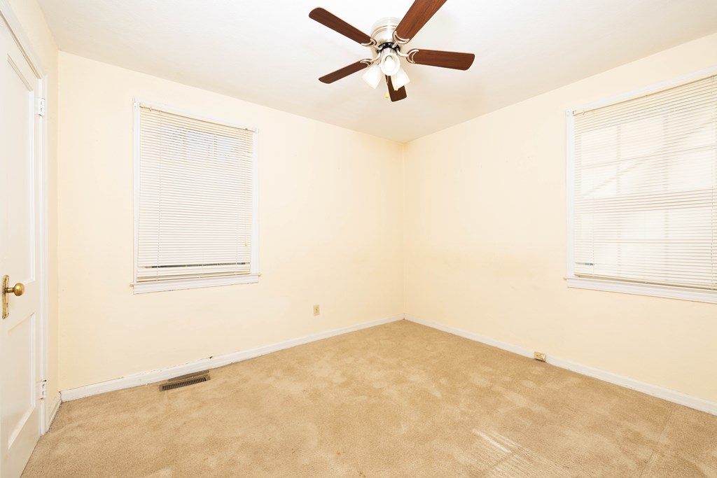 2254 South Lumpkin Road Columbus, GA 31903 - Photo 10 of 16 an empty room