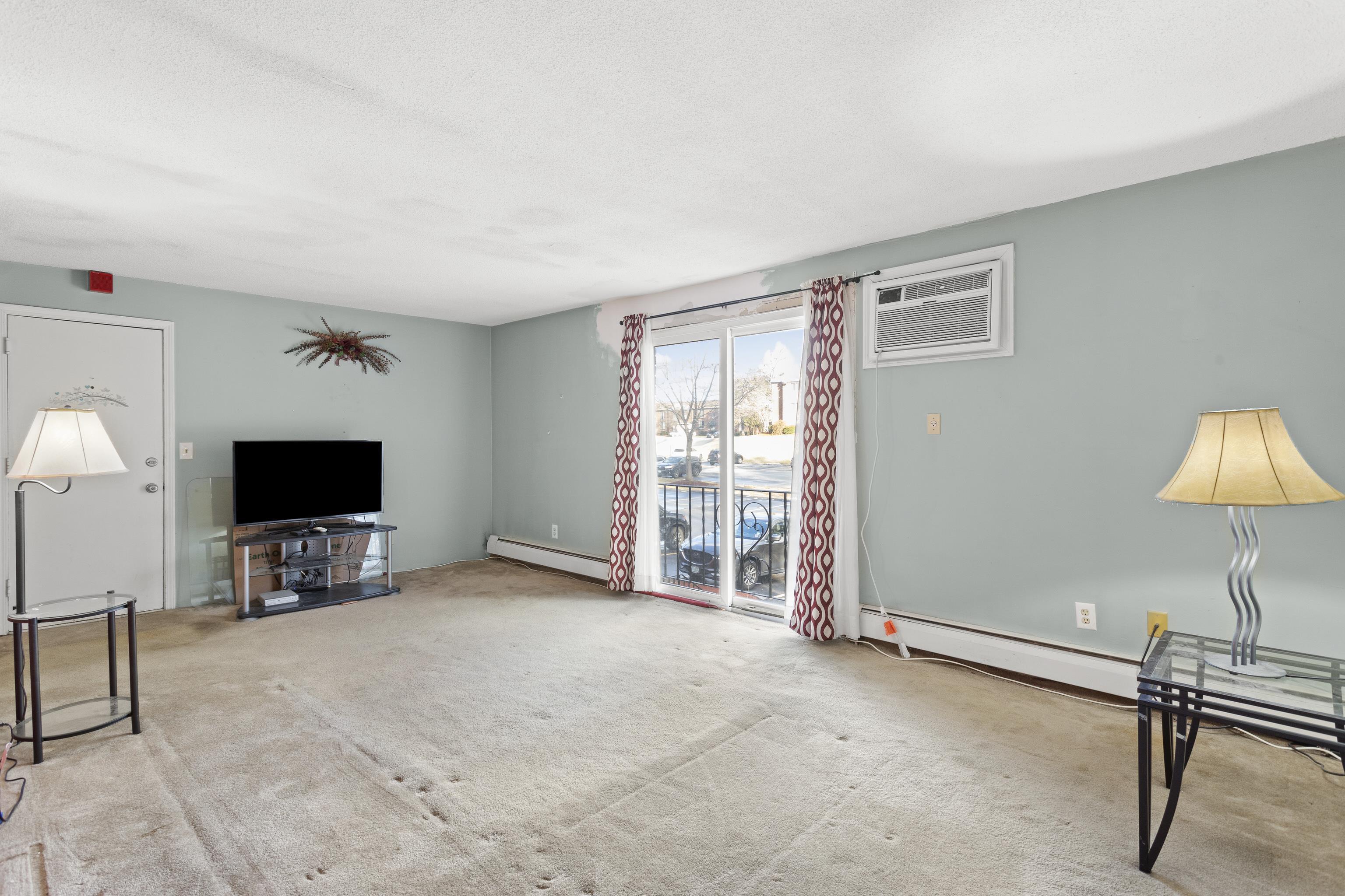 123 English Village Road, Unit 202 Manchester, NH 03102 - Photo 34 of 35 Gallery Image 34