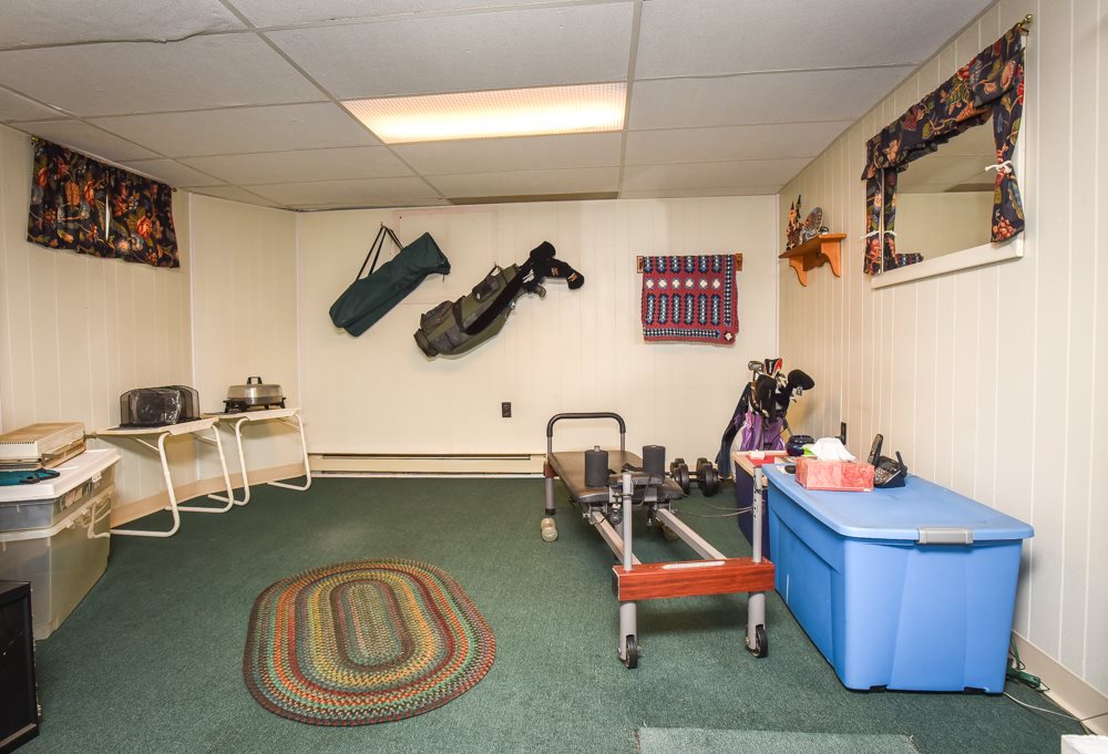 572 Cilley Road Manchester, NH 03103 - Photo 21 of 40