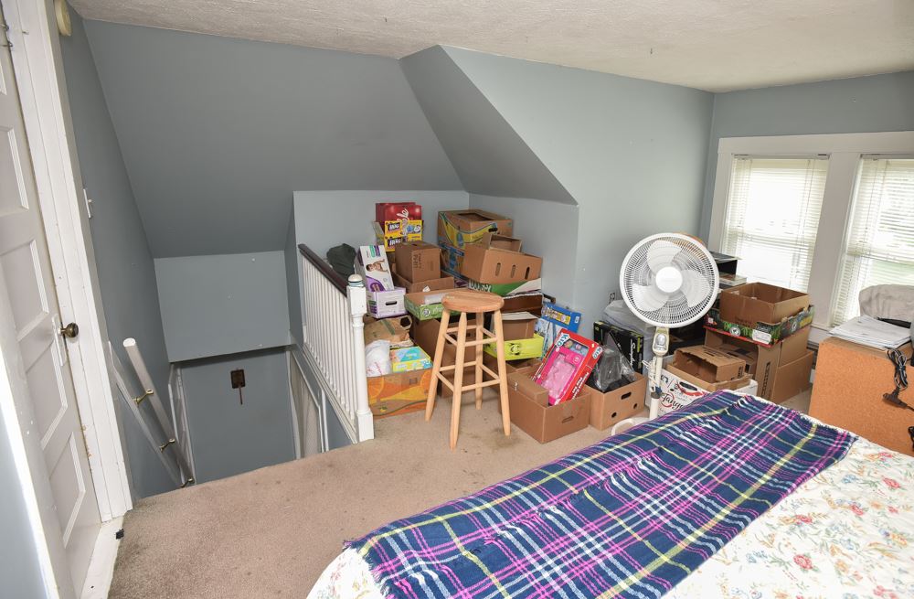572 Cilley Road Manchester, NH 03103 - Photo 28 of 40