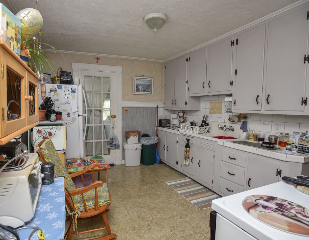 572 Cilley Road Manchester, NH 03103 - Photo 33 of 40