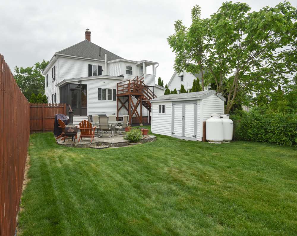 572 Cilley Road Manchester, NH 03103 - Photo 9 of 40