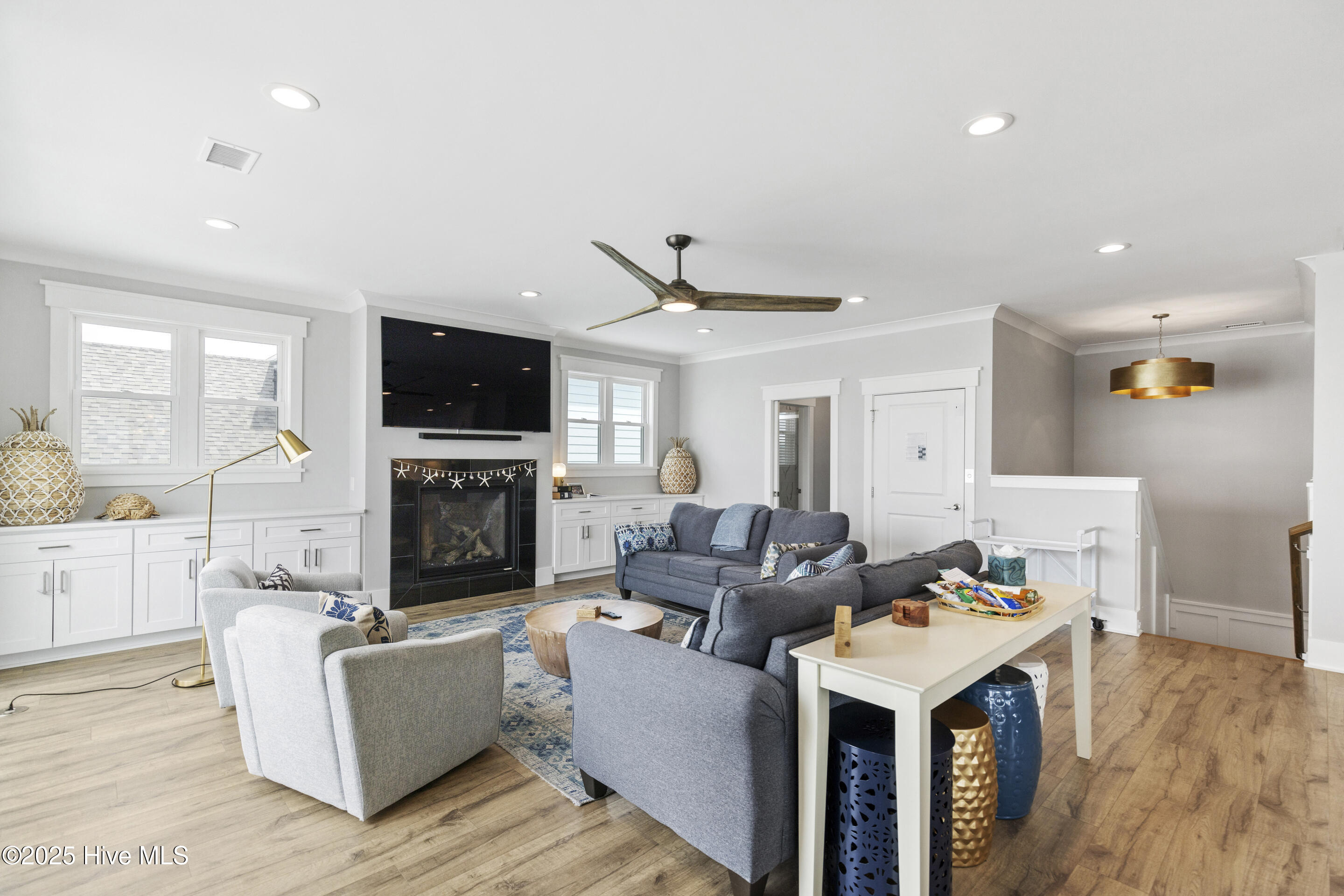 403 17th Street Sunset Beach, NC 28468 - Photo 16 of 58 Main living
