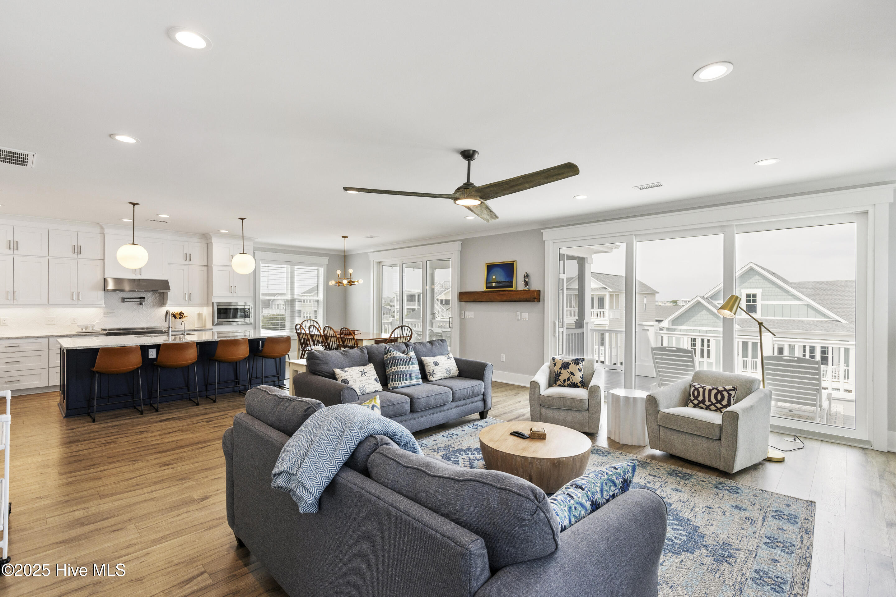 403 17th Street Sunset Beach, NC 28468 - Photo 17 of 58 Light and bright