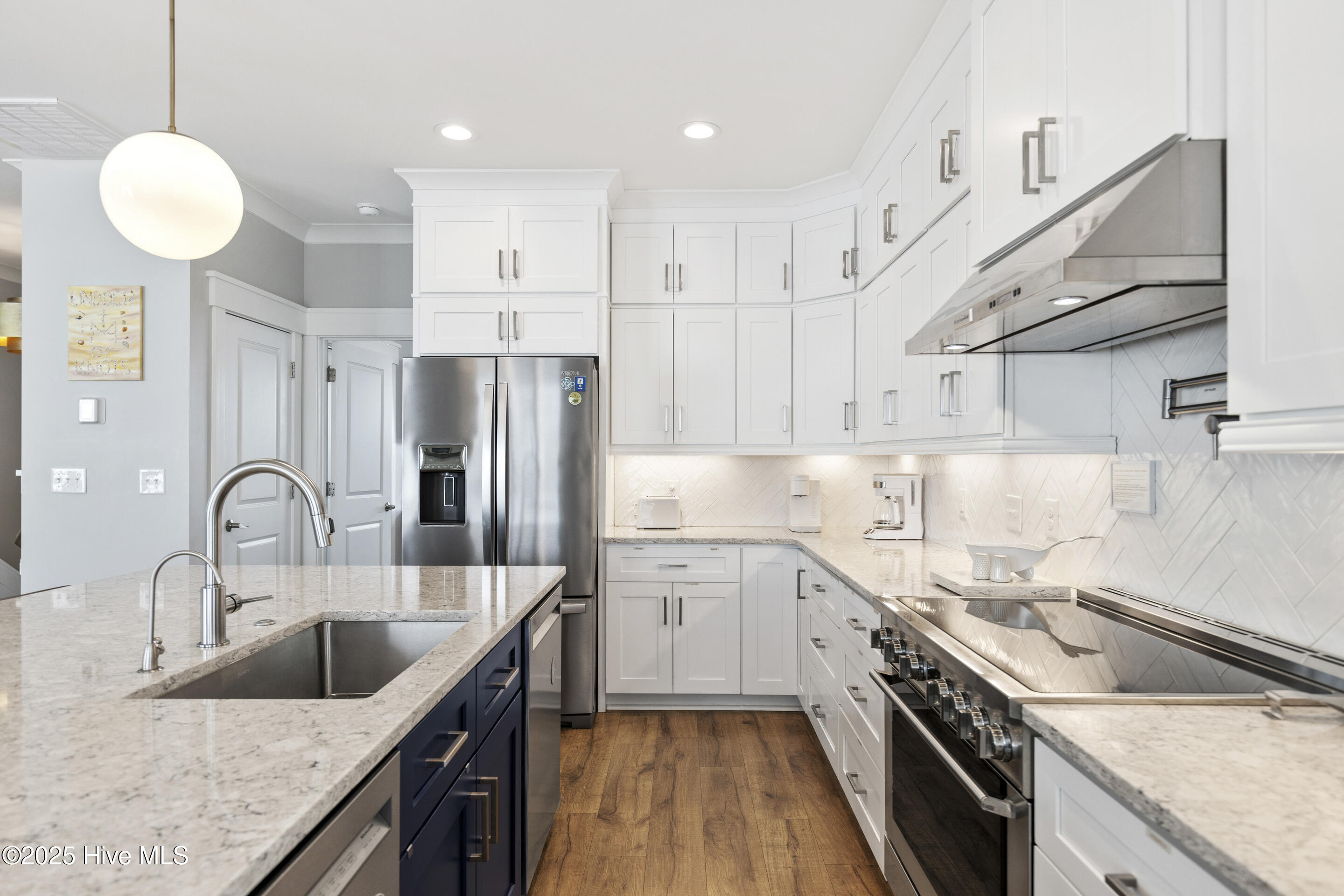 403 17th Street Sunset Beach, NC 28468 - Photo 21 of 58 Custom drawers and dual dishwashers