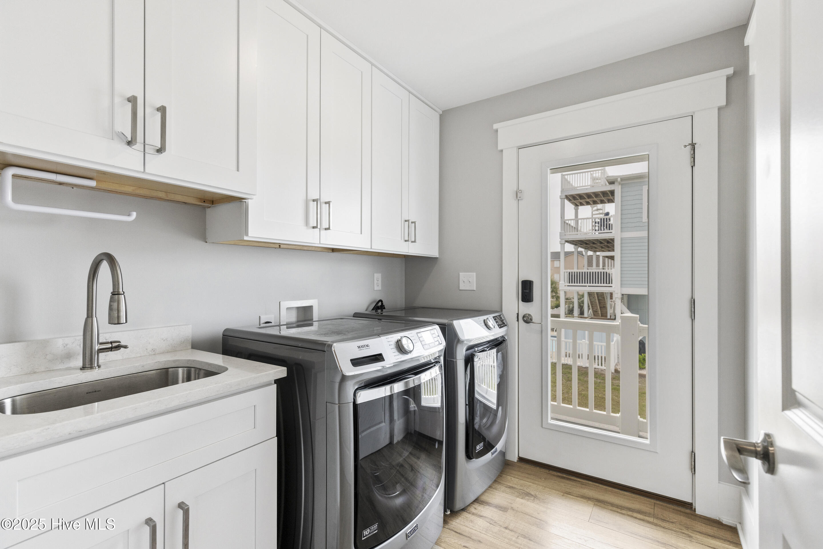 403 17th Street Sunset Beach, NC 28468 - Photo 46 of 58 Laundry room