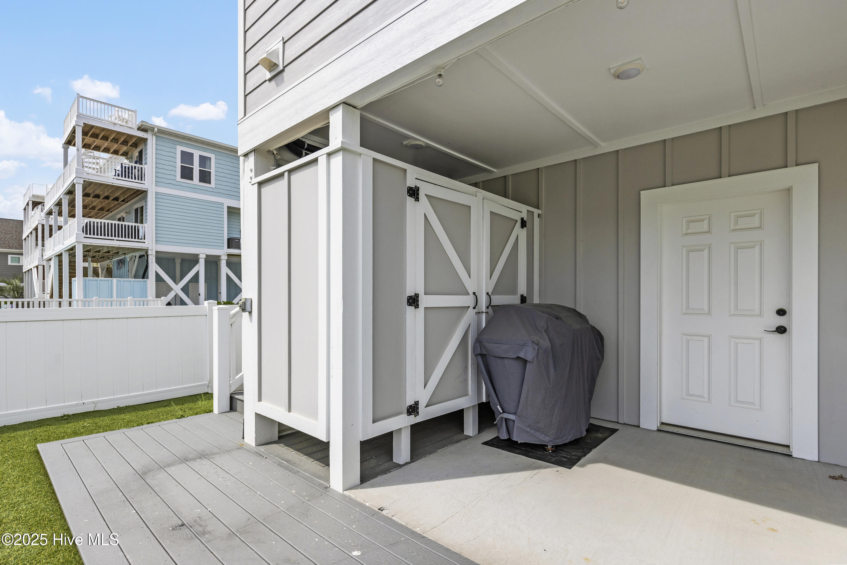 403 17th Street Sunset Beach, NC 28468 - Photo 54 of 58 Outdoor showers