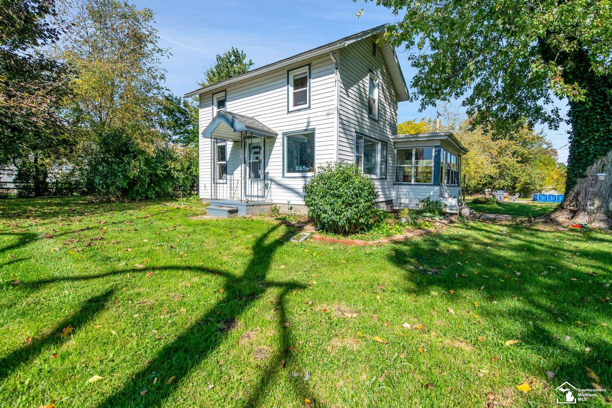 7074 West Cadmus Road Adrian, MI 49221 - Photo 2 of 41 50124532-3.JPG