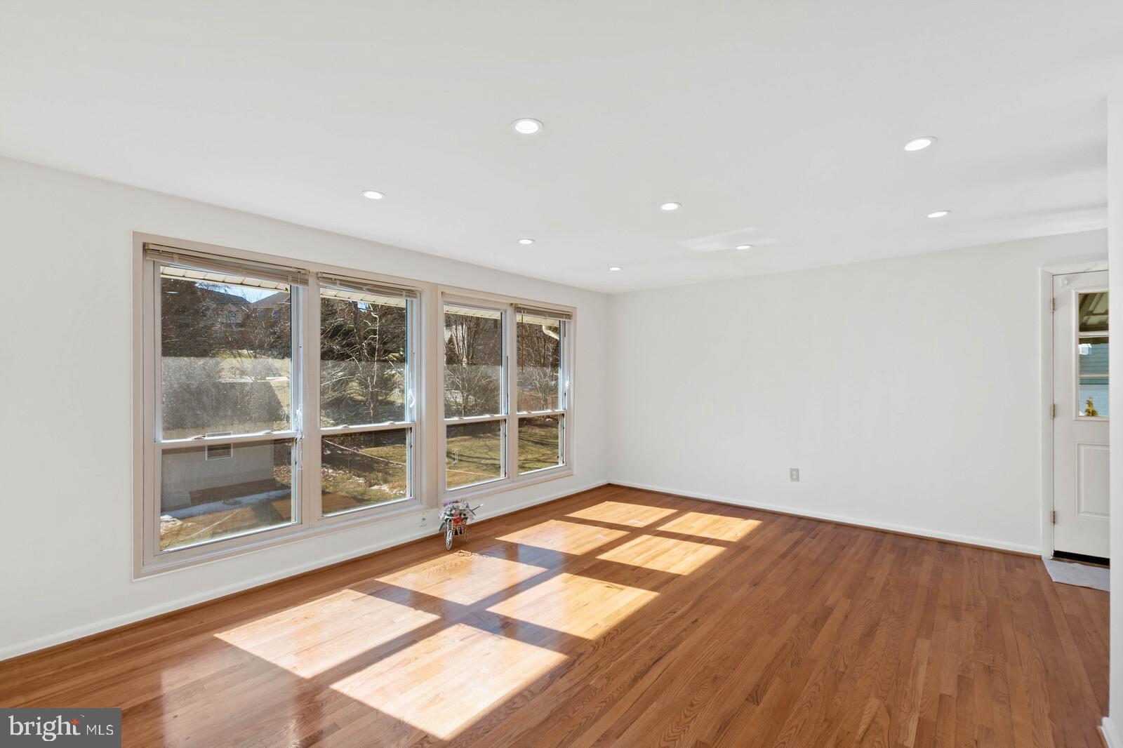 4423 Roundhill Road Alexandria, VA 22310 - Photo 15 of 41 Gallery Image 15