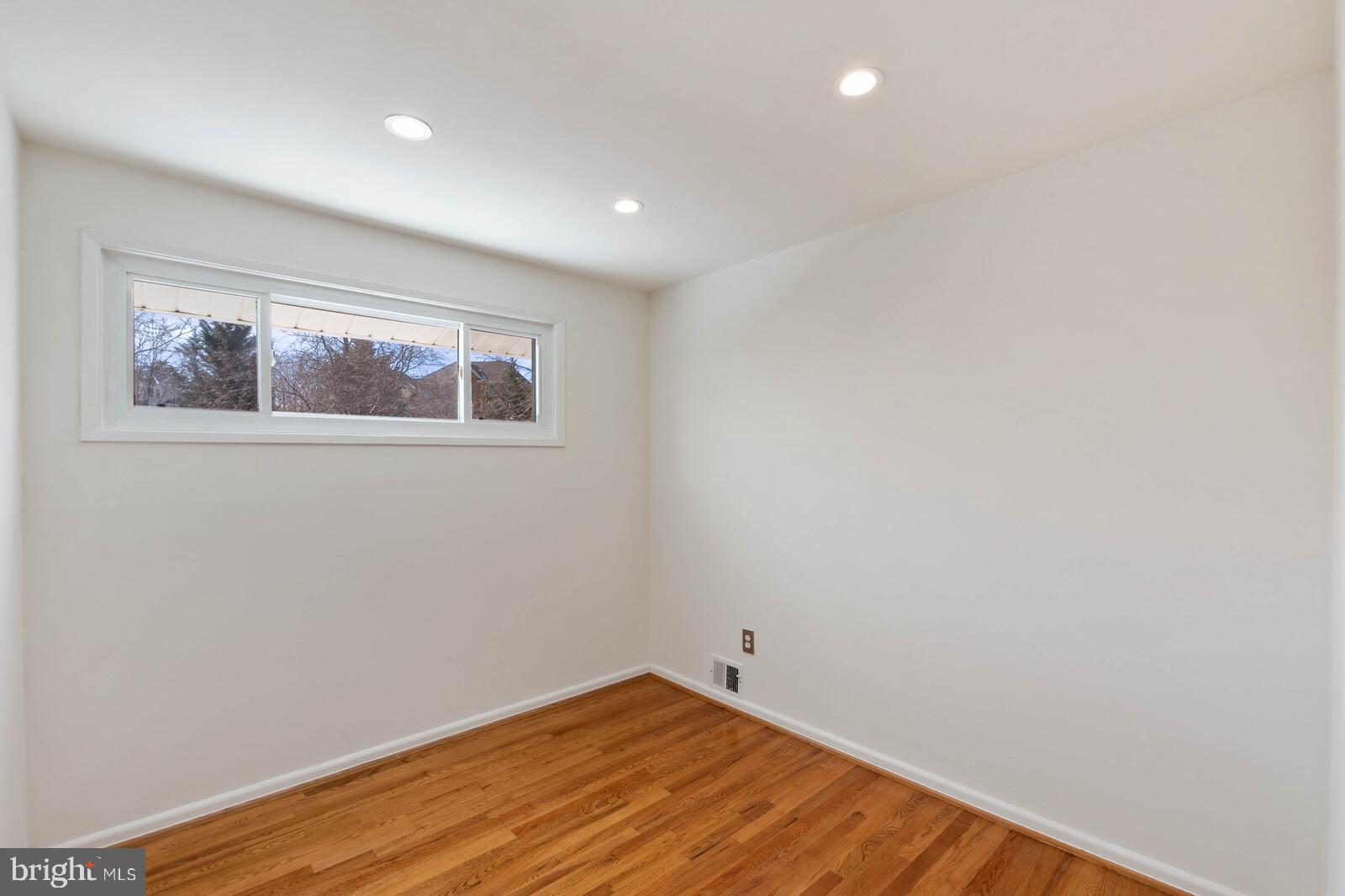 4423 Roundhill Road Alexandria, VA 22310 - Photo 16 of 41 Gallery Image 16