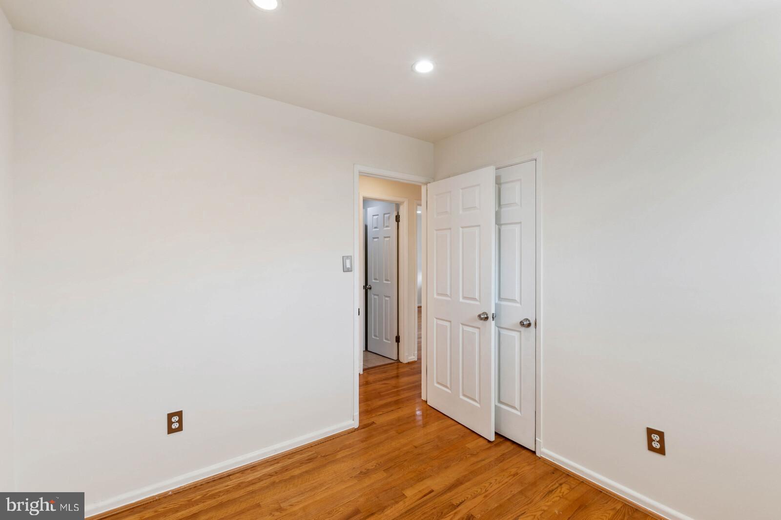 4423 Roundhill Road Alexandria, VA 22310 - Photo 17 of 41 Gallery Image 17