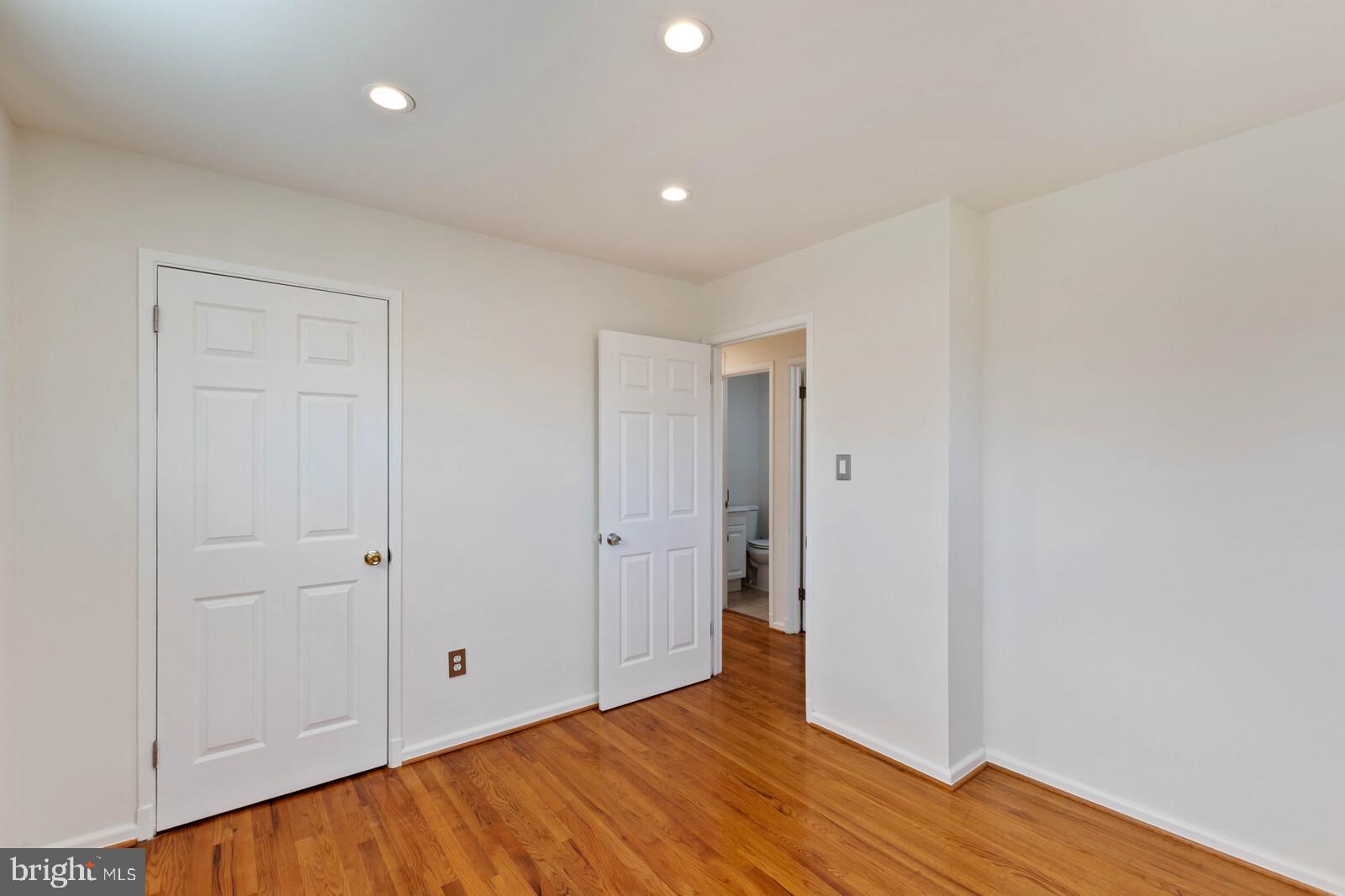 4423 Roundhill Road Alexandria, VA 22310 - Photo 19 of 41 Gallery Image 19