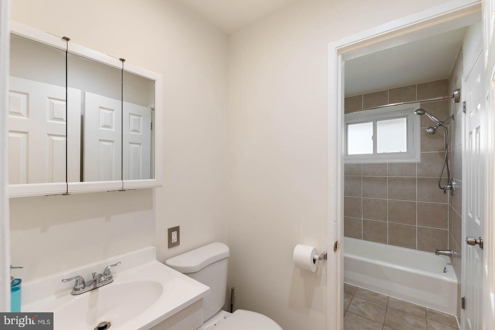 4423 Roundhill Road Alexandria, VA 22310 - Photo 24 of 41 Gallery Image 24