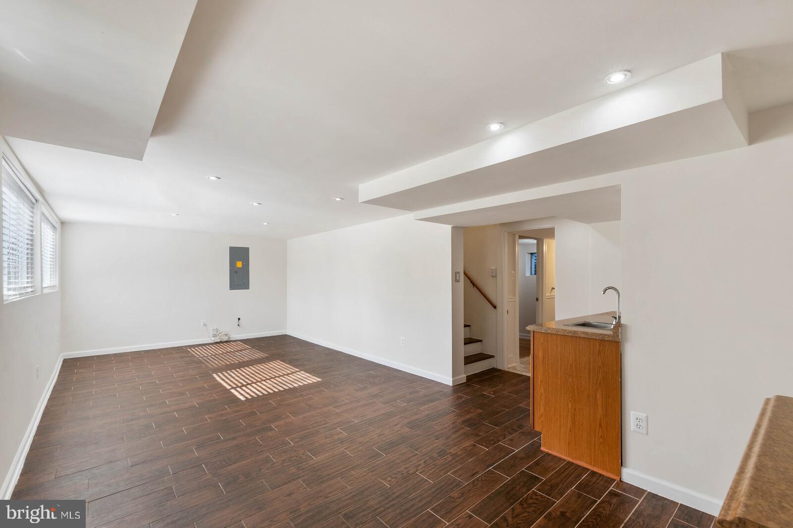 4423 Roundhill Road Alexandria, VA 22310 - Photo 25 of 41 Large sunny walkout basement