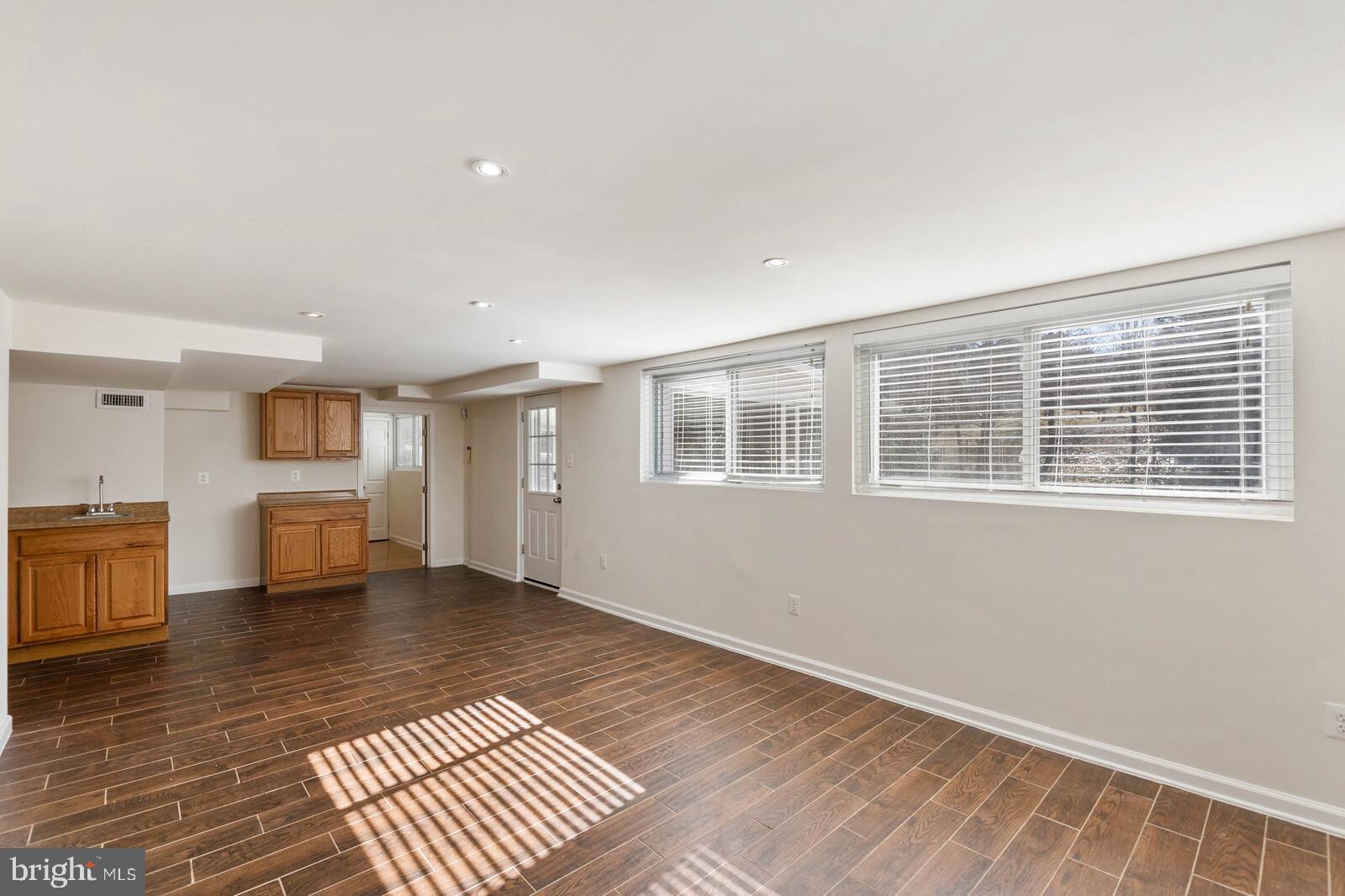 4423 Roundhill Road Alexandria, VA 22310 - Photo 27 of 41 Gallery Image 27