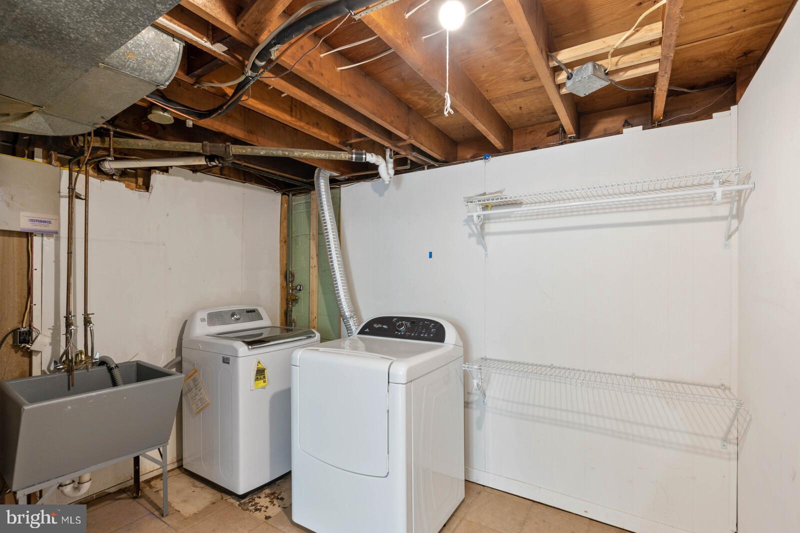 4423 Roundhill Road Alexandria, VA 22310 - Photo 34 of 41 Laundry area in basement