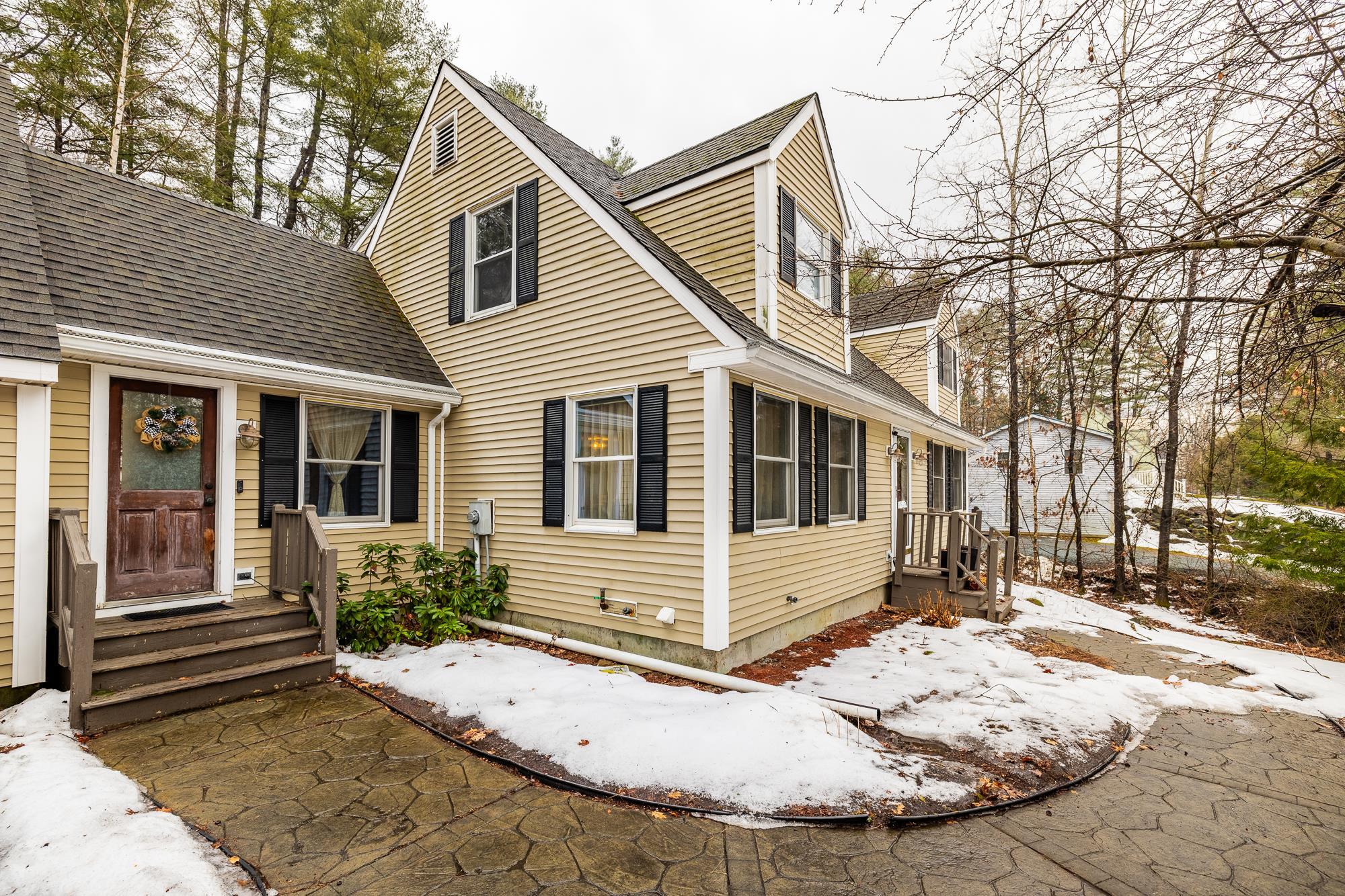 49 Cottage Circle Lebanon, NH 03784 - Photo 3 of 48