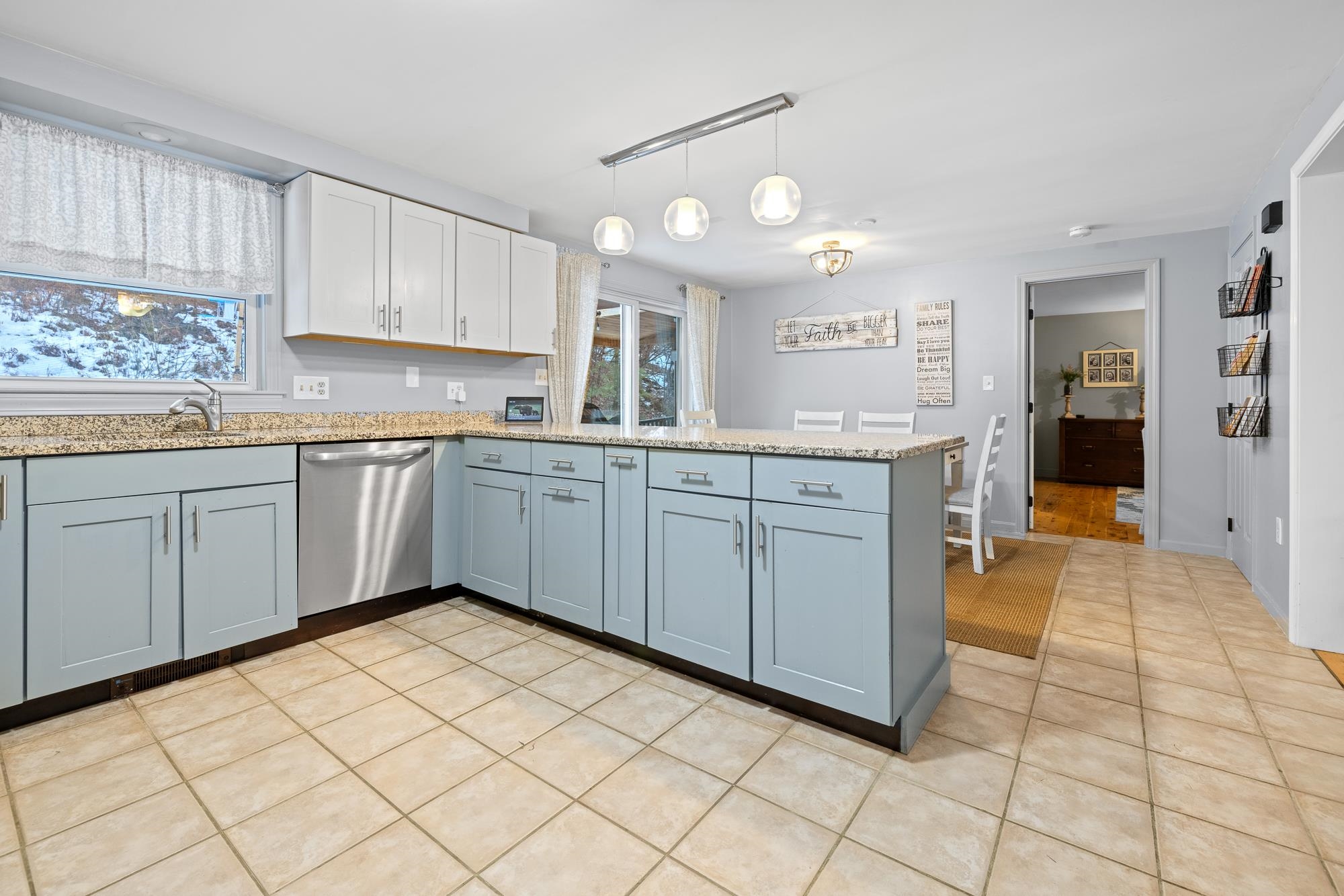 49 Cottage Circle Lebanon, NH 03784 - Photo 7 of 48