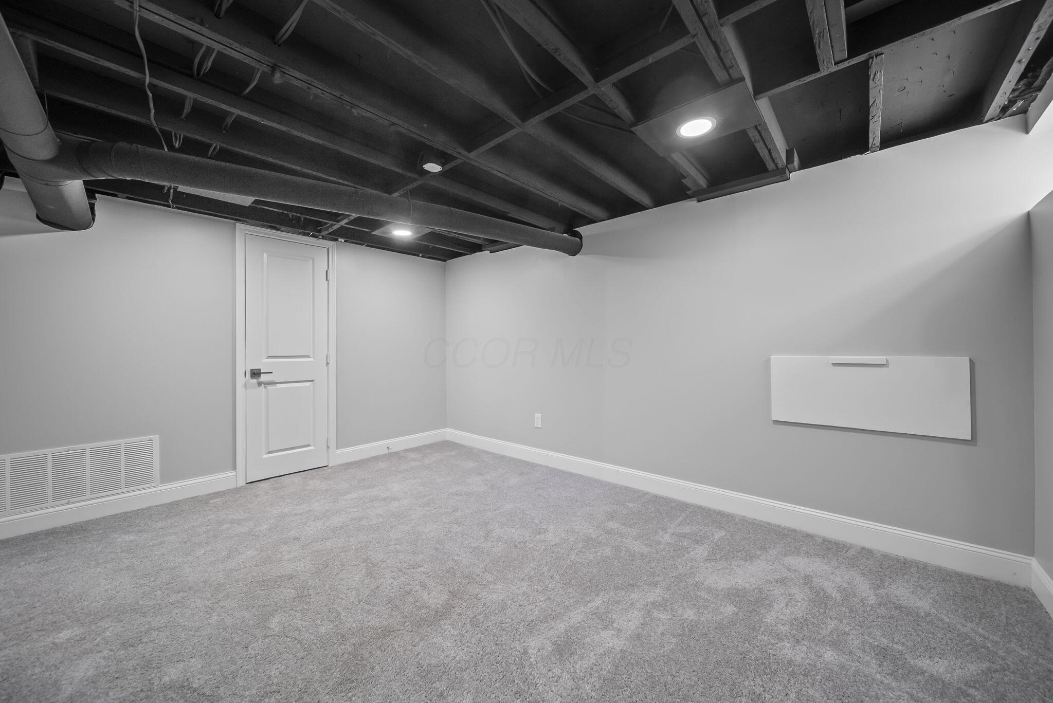 2555 Howey Road Columbus, OH 43211 - Photo 25 of 44 Gallery Image 25