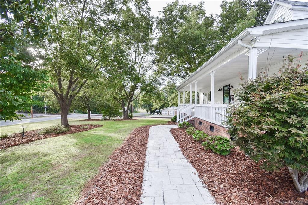 41025 Mountain View Church Road Albemarle, NC 28001 - Photo 4 of 34