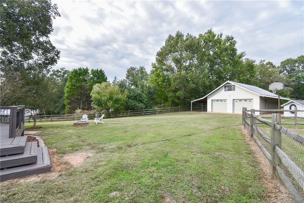 41025 Mountain View Church Road Albemarle, NC 28001 - Photo 8 of 34