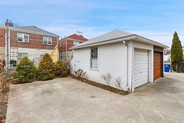 $749,000 | 1641 Hone Avenue | Morris Park