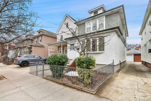 $749,000 | 1641 Hone Avenue | Morris Park