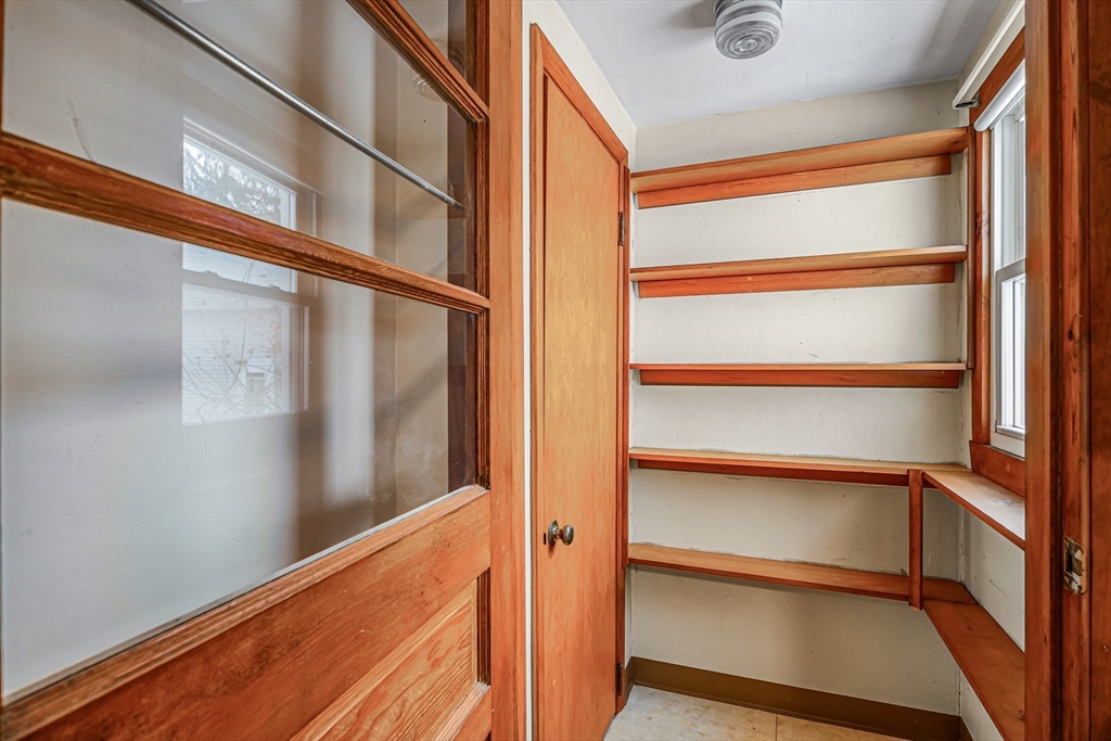 331 Dale Street Chicopee, MA 01013 - Photo 18 of 29