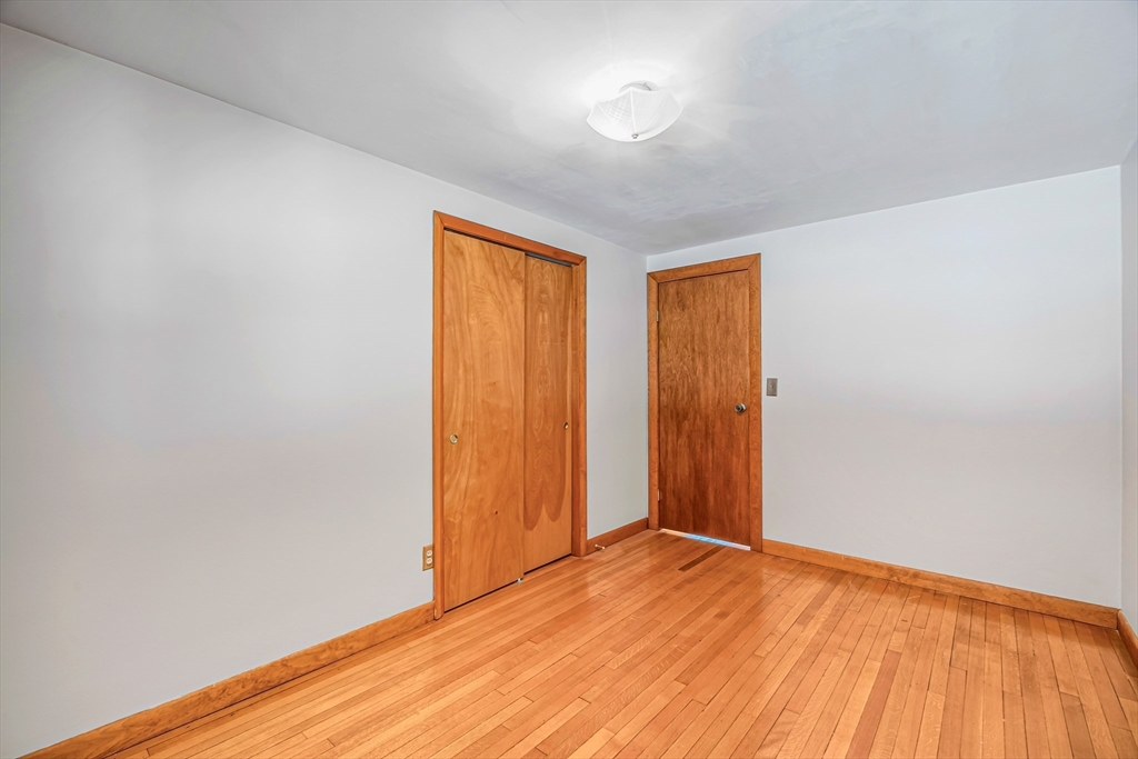 331 Dale Street Chicopee, MA 01013 - Photo 20 of 29