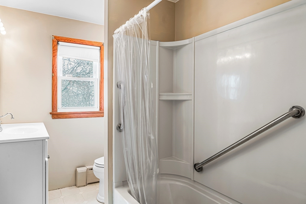 331 Dale Street Chicopee, MA 01013 - Photo 25 of 29