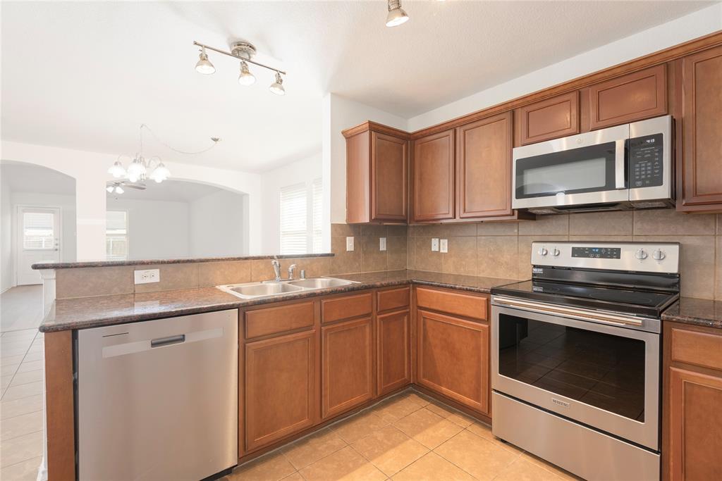 1115 Rainer Drive Princeton, TX 75407 - Photo 9 of 29