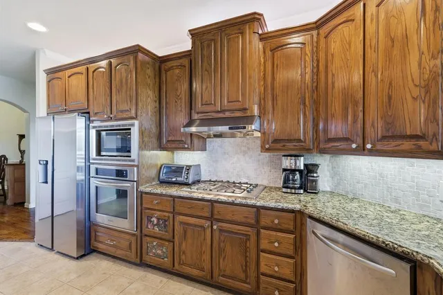 $650,000 | 411 Fountain Side Drive, Euless, TX 76039