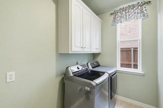 $650,000 | 411 Fountain Side Drive, Euless, TX 76039