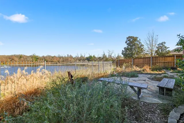 $650,000 | 411 Fountain Side Drive, Euless, TX 76039