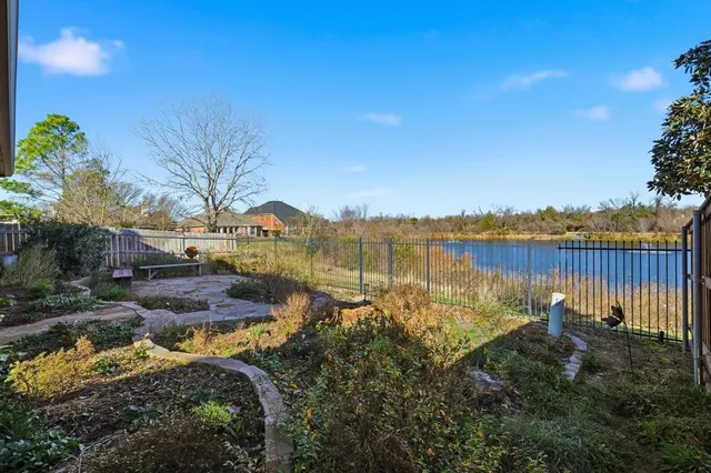 $650,000 | 411 Fountain Side Drive, Euless, TX 76039