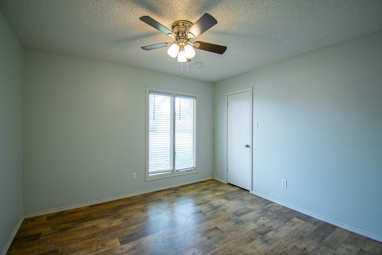 5706 87th Place Lubbock, TX 79424 - Photo 11 of 18 5706 87th Place Lubbock-15 Large
