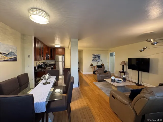 $349,000 | 820 Boynton Avenue, Unit 6K | Soundview