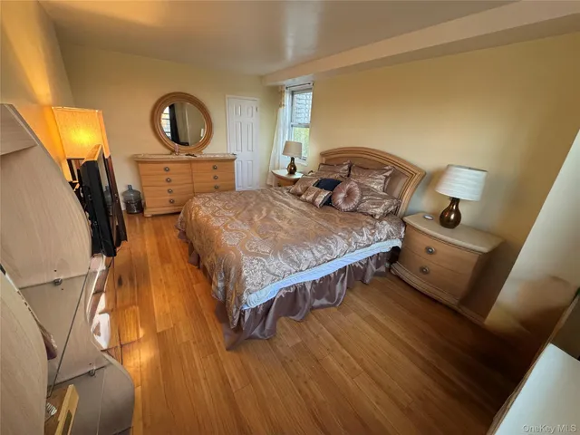 $349,000 | 820 Boynton Avenue, Unit 6K | Soundview