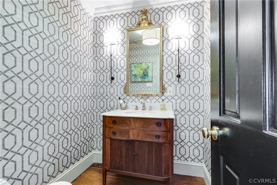 8915 Norwick Road Henrico, VA 23229 - Photo 11 of 47 First floor half bath with geometric grass cloth w