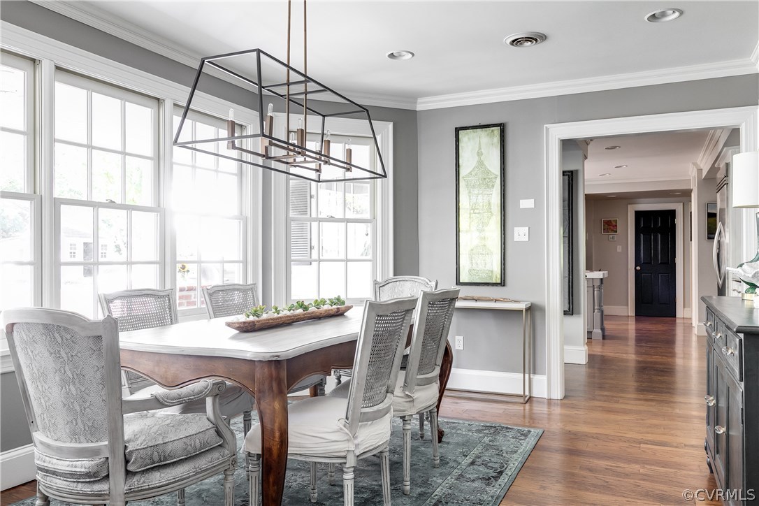8915 Norwick Road Henrico, VA 23229 - Photo 24 of 47 Casual dining space at it's best. Lovely bay windo