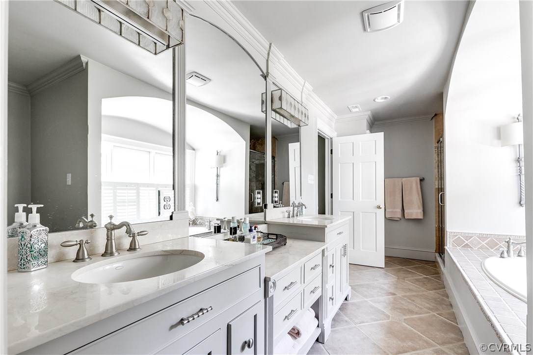 8915 Norwick Road Henrico, VA 23229 - Photo 31 of 47 Double vanities and custom dressing table in the M