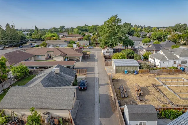 a picture of houses with outdoor space