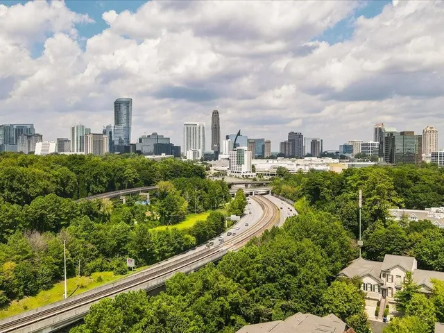 $615,000 | 3043 Stone Gate Drive, Atlanta, GA 30324