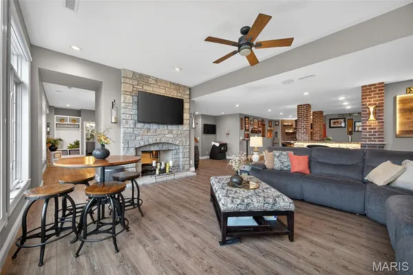 $1,500,000 | 544 Forest Crest, Lake St. Louis, MO 63367